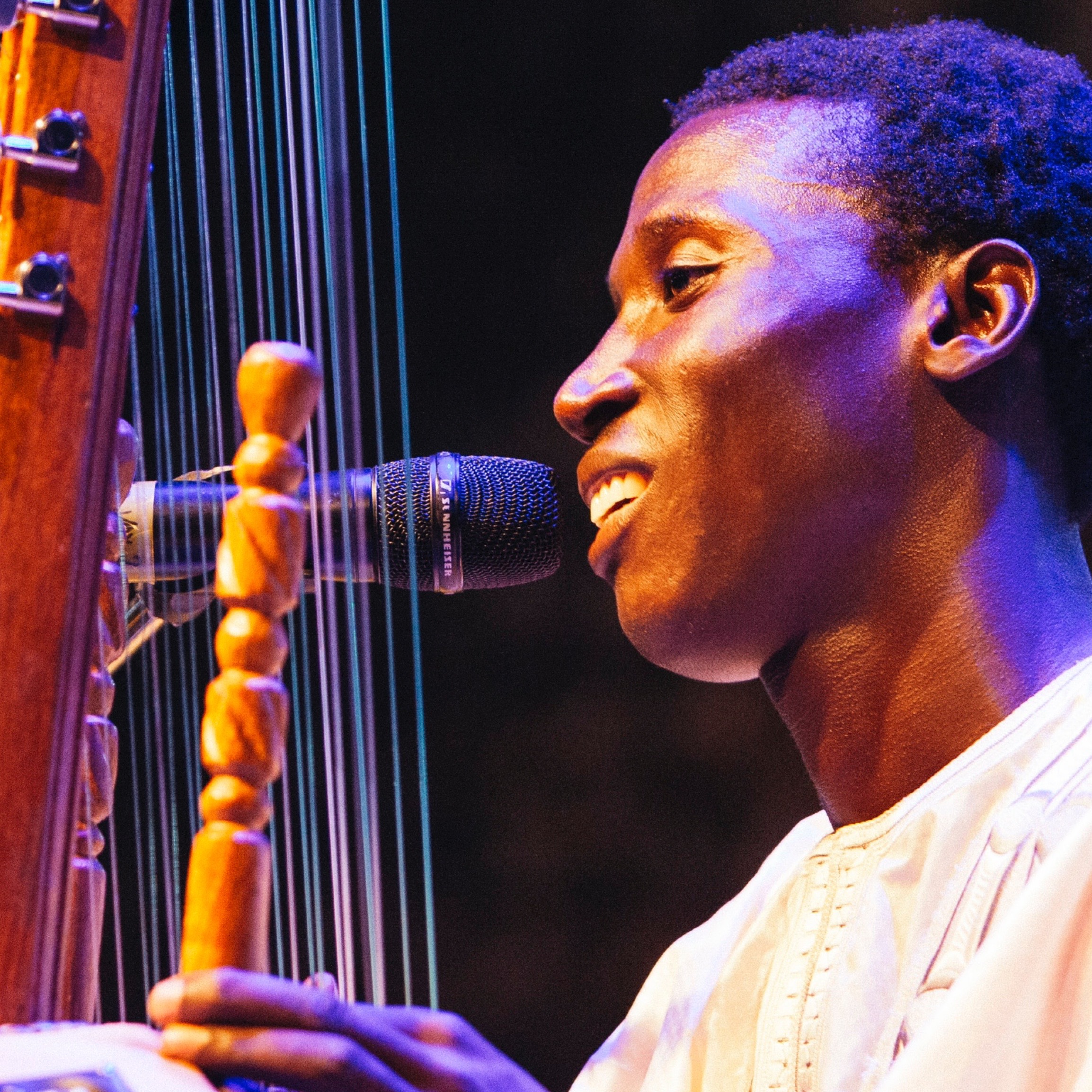 Sana Cissokho playing the kora